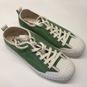 Cool green vintage look sneakers